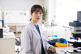 Read more about the article 能年玲奈封殺原因到重返電視圈｜從《海女》爆紅、封殺內幕到TBS《主播》復出