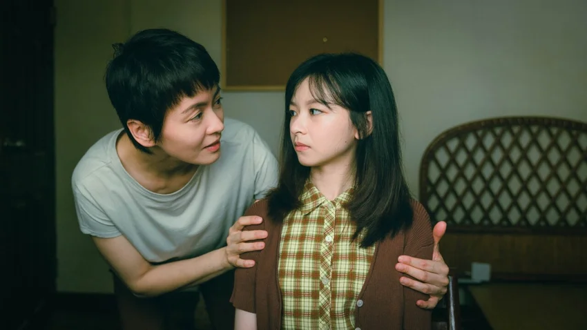 You are currently viewing 《聰明鎮》女主角是誰？陳姸霏化身重考生，梁詠琪首演台劇飾演控制型單親媽媽
