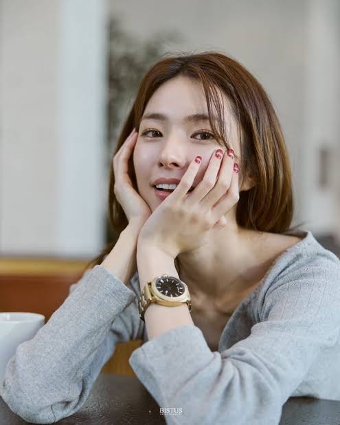 Read more about the article 賀營（河瑛）怎麼了？曾祖父「親日爭議」始末！本人親筆道歉、《我的荒糖戀愛》宣傳受影響